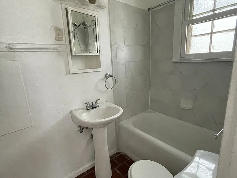 7819 Saint Charles Ave — Photo 17