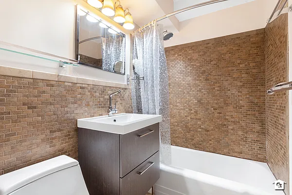 Sold by Coldwell Banker Reliable Real Estate | media 7