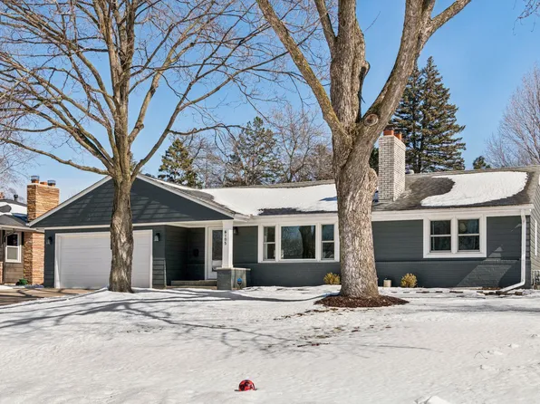 6105 Birchcrest Dr, Edina, MN 55436