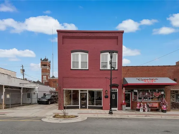 226 Settle St, Reidsville, NC 27320