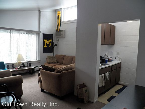 5th image of 927 South Frst APT 401