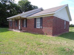 5521 Dubbs Rd, Dundee, MS 38626
