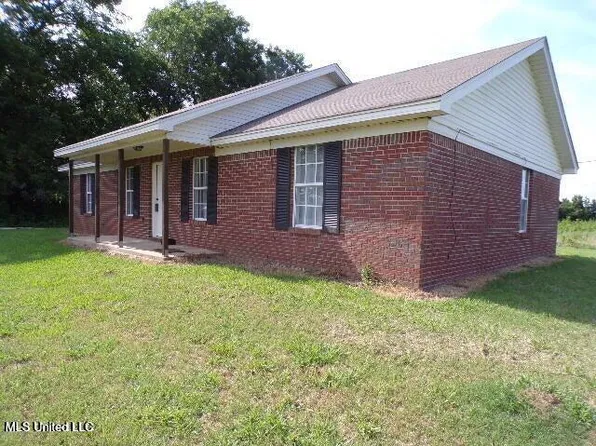 5521 Dubbs Rd, Dundee, MS 38626
