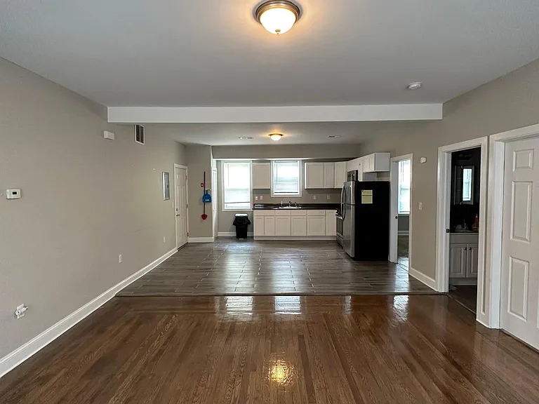 151 Howard Ave #2L — Photo 2