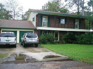 9208 Hermitage Pl, River Ridge, LA 70123