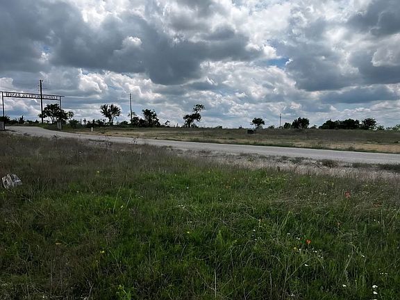 2nd image of 50 Longview Creek Trl