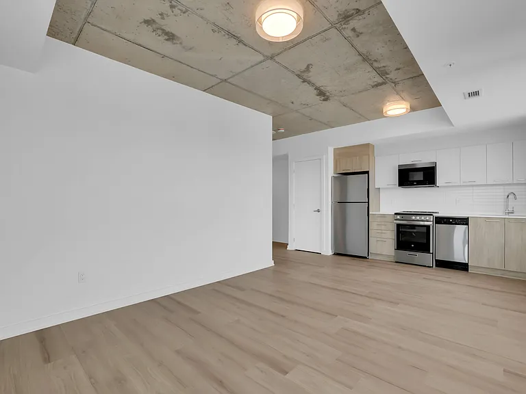 36 Robinson Ave — Photo 37