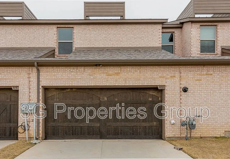 913 Ponds Edge Ln — Photo 29