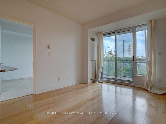 2nd image of 88 Palace Pier Ct #311