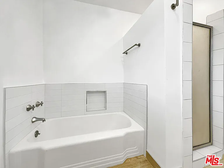 4161 Marlton Ave #D — Photo 11
