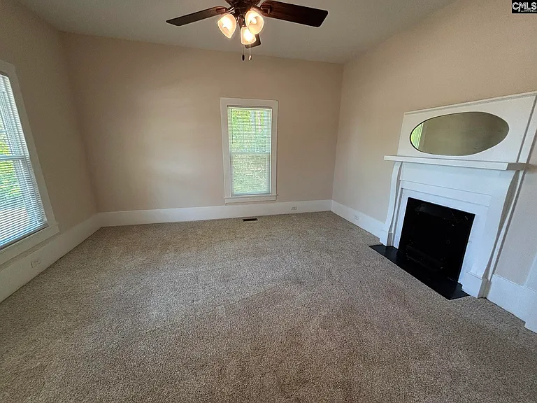 161 Columbia Ave — Photo 16
