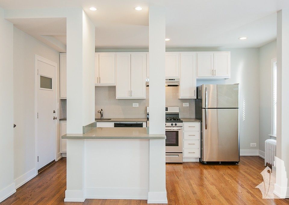1st image of 1940 W Wilson Ave #2M