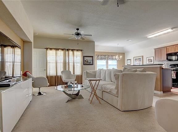2nd image of 208 Pack Horse Dr