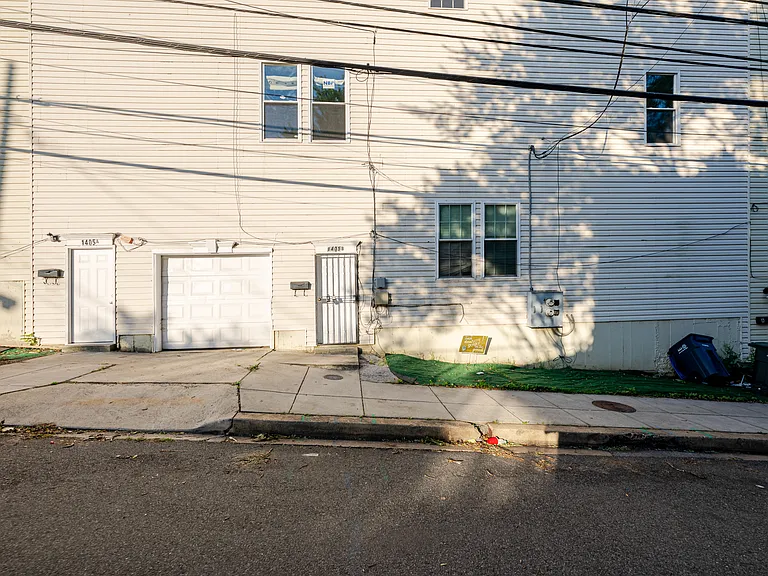 1405 Howard Rd SE #B — Photo 16