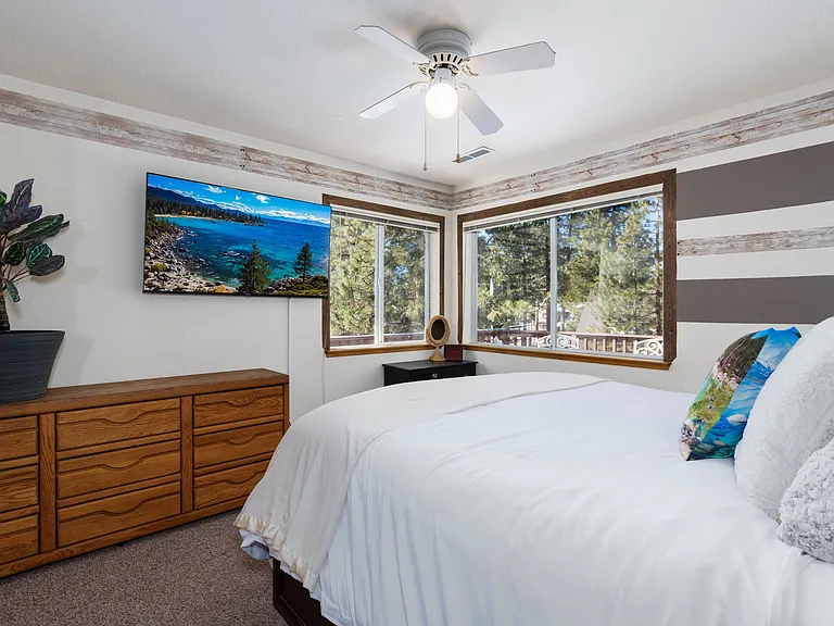 Upstairs guest room with KING BED and beautiful outdoor views and smart TV with HUGE walk in closet.