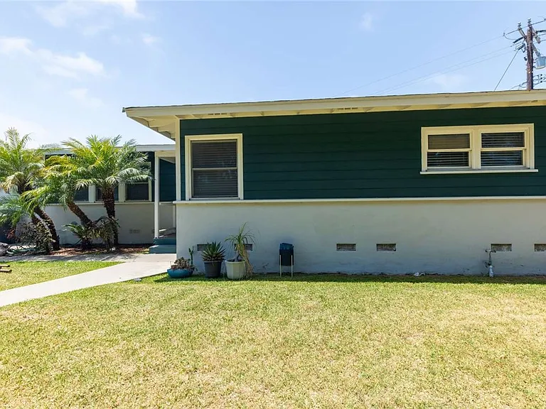 2157 Rural Ln — Photo 2