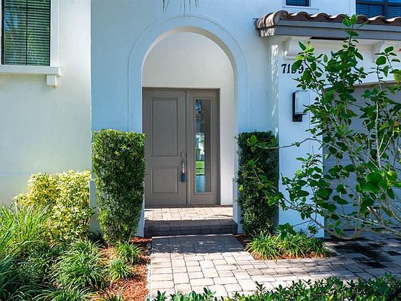 5th image of 7159 Estero Dr