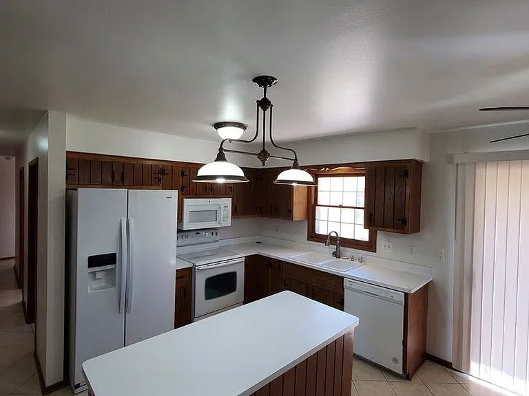 N55W21387 Logan Dr — Photo 10