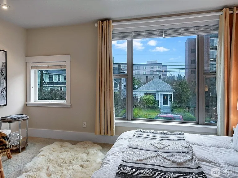The mid-level master suite.