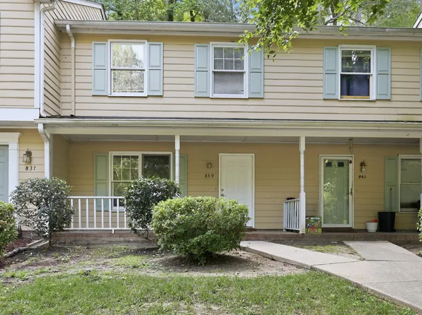 839 Dalewood Dr, Raleigh, NC 27610