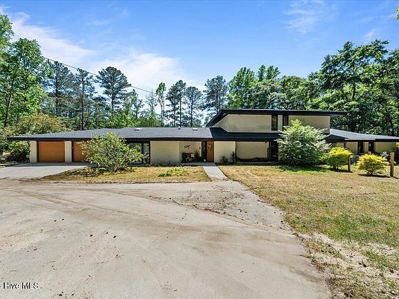 3rd image of 171 Dobbins Lane