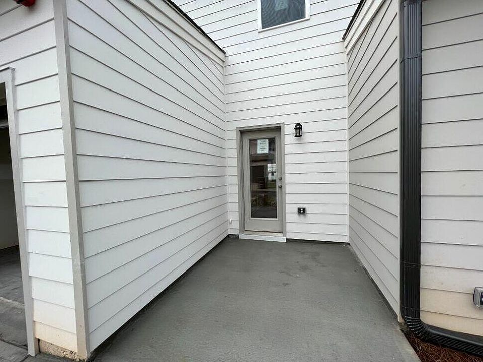 Back Patio Note Sample product photo. Actual exterior and interior selections may vary by homesite.