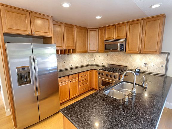 2nd image of 891 Tallman Ct