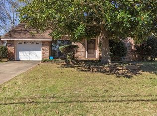 719 Dunbarton Rd, Montgomery, AL 36117