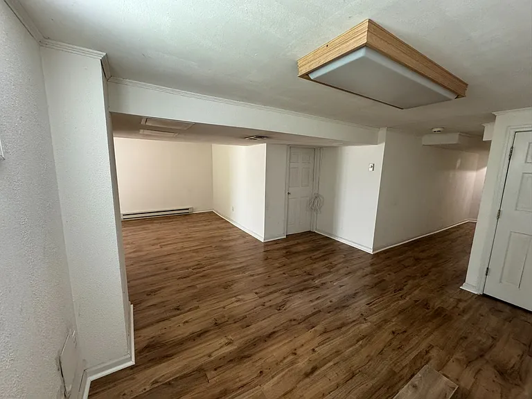525 Highwood Cir — Photo 13