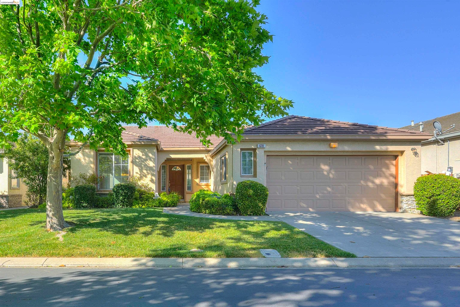 670 Turnberry Ter photo 1