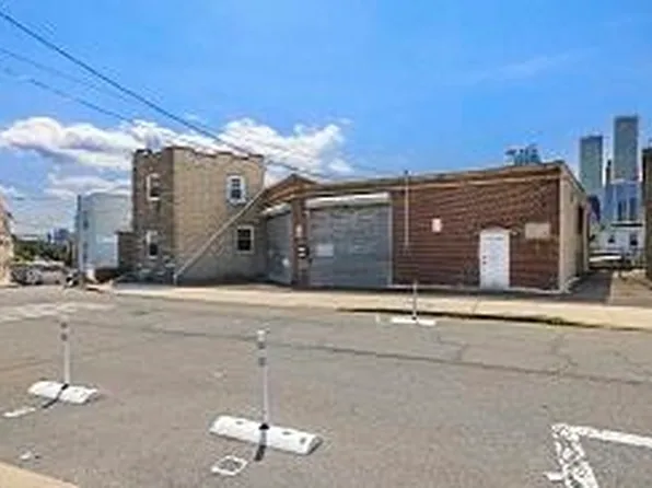 199-203 Laidlaw Avenue image 1 of 5