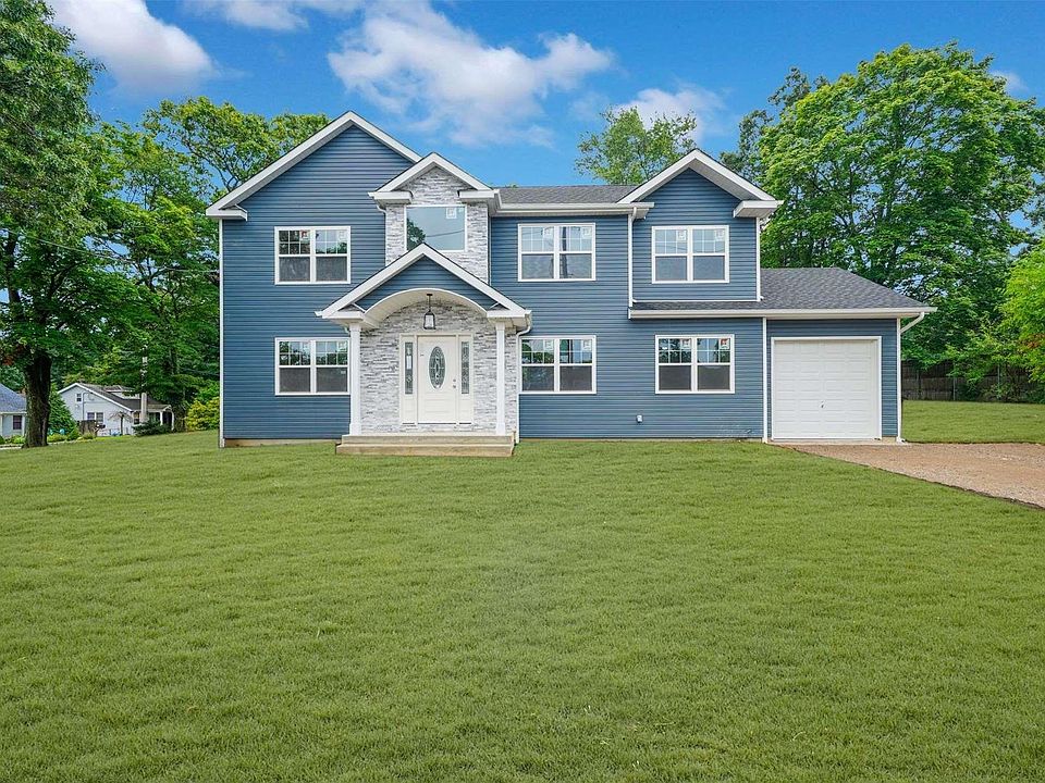 1st image of 76 Adirondack Drive