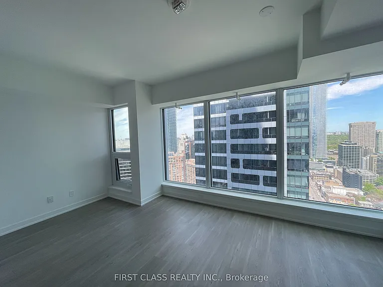 8 Wellesley St W #4107 — Photo 4