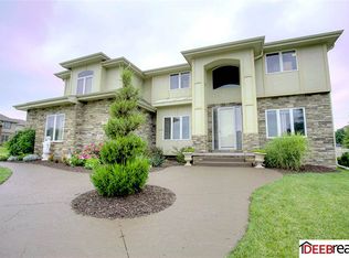 10250 Edna Ave, La Vista, NE 68128