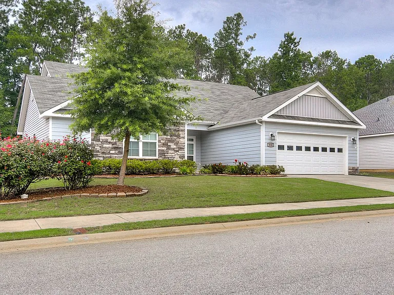 810 Fenwick Ct — Photo 3
