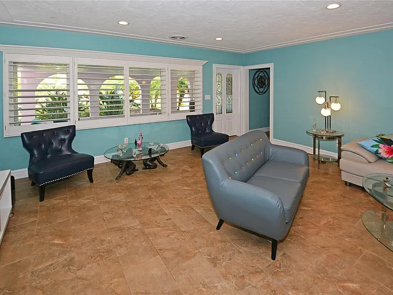 7020 Mango Ave S — Photo 10