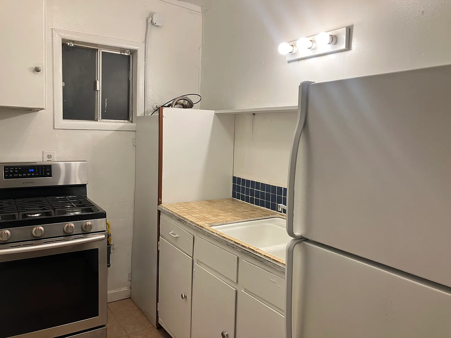 1 bed, 600 sqft, $1,200 — Photo 1