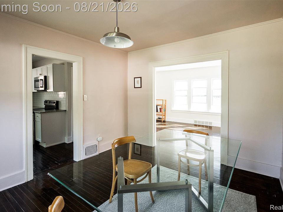 351 Chalmers St, photo 6