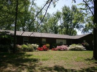 1971 Smoky View Cir, Maryville, TN 37801