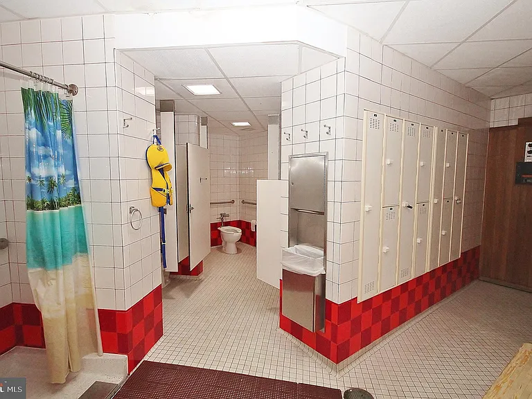 2151 Jamieson Ave #2011 — Photo 45