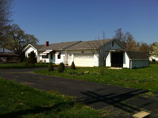2nd image of 520 Jackson Pike