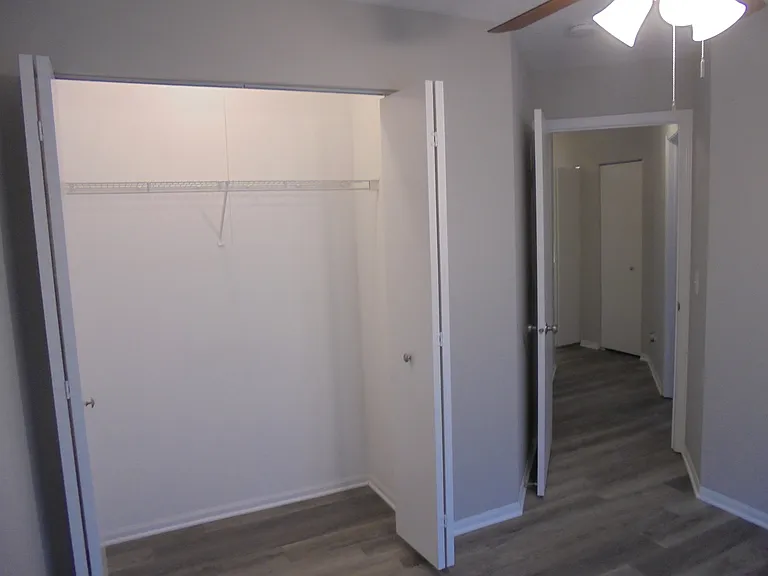 1847 Grandview Pl — Photo 32