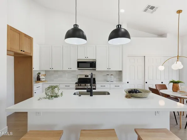 15221 S 47TH Way, Phoenix, AZ 85044