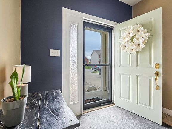 5th image of 5322 Montavia Ln