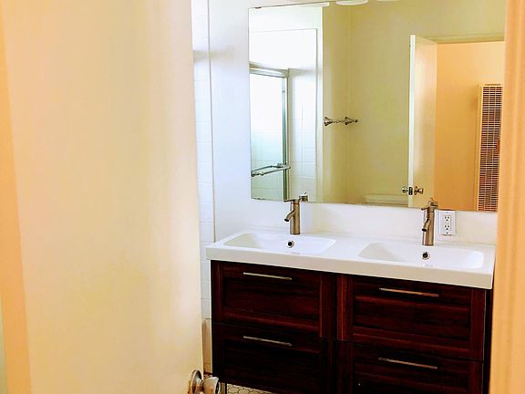 4th image of 3335 Rowena Ave APT 6