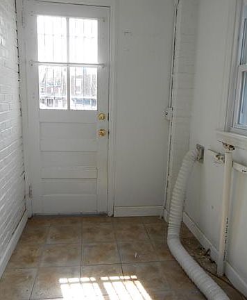 Unit 1 Mud/Laundry Room