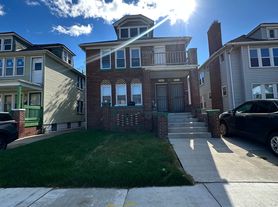 2471 Ford St, Detroit, MI