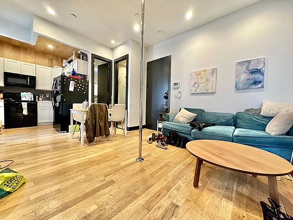 3rd image of 412 Suydam St #4B