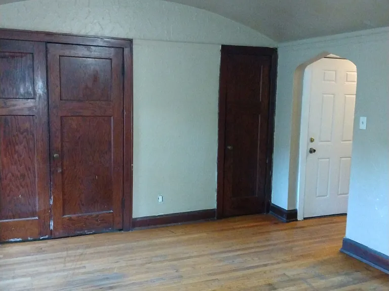 330 W Keefe Ave — Photo 7
