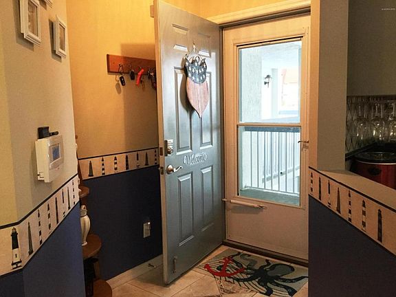 3rd image of 650 S Brevard Ave APT 1424